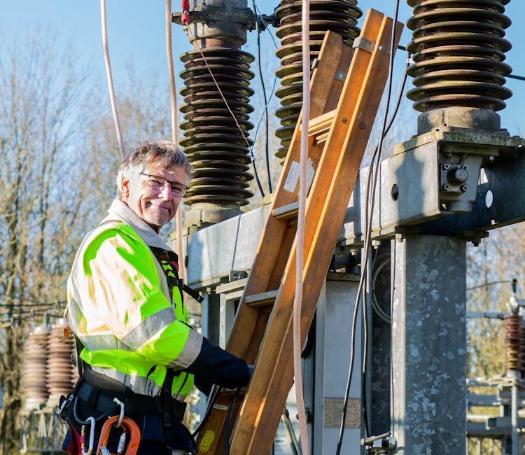 electrician cost australia